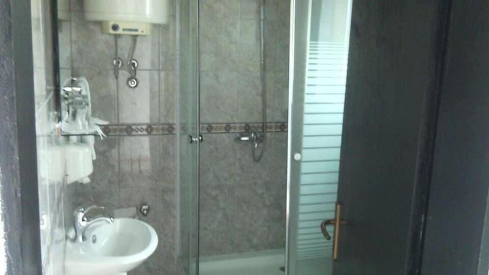 Hotel Evropa Подгорица Екстериор снимка