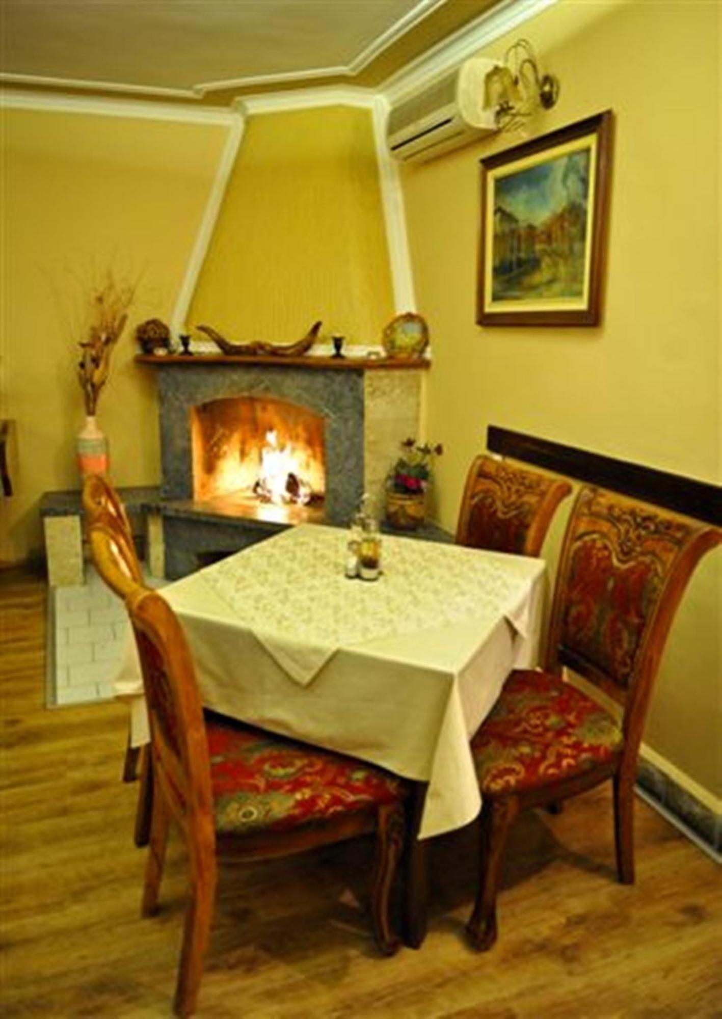 Hotel Evropa Подгорица Екстериор снимка
